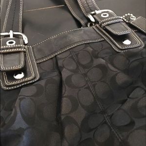 Authentic Coach Coach Shoulder Bag - like new!